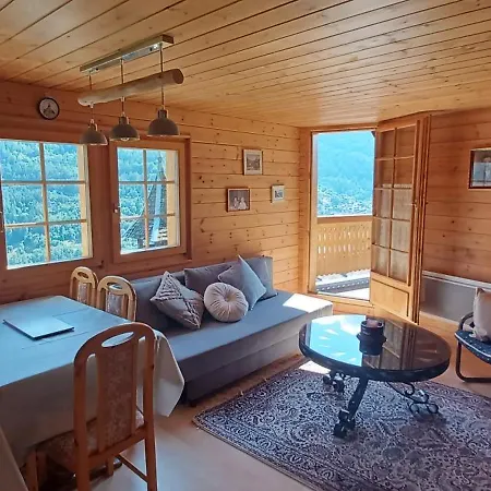 3 Pieces De Caractere