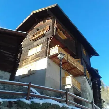 3 Pieces De Caractere *