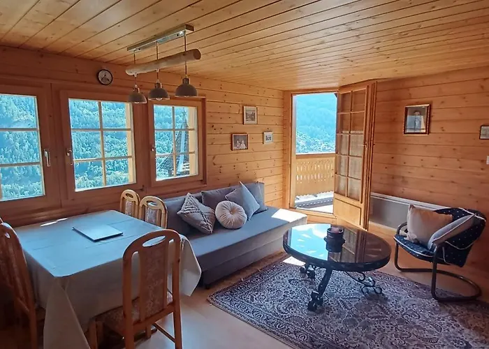 3 Pieces De Caractere